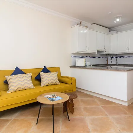 Oura Sunrise Iii - Sea View & Oura & Location البوفيرا